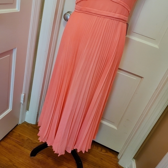 NWT Laundry by Shelli Segal Pleated Dress 10 - Picture 9 of 14